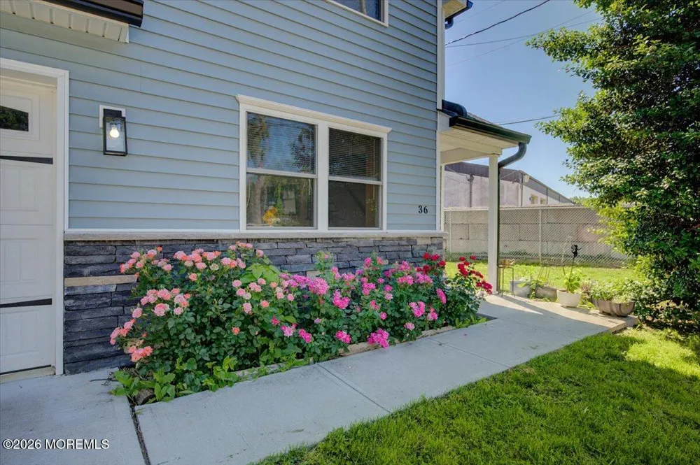 36 Frazee Place Keansburg, NJ 07734