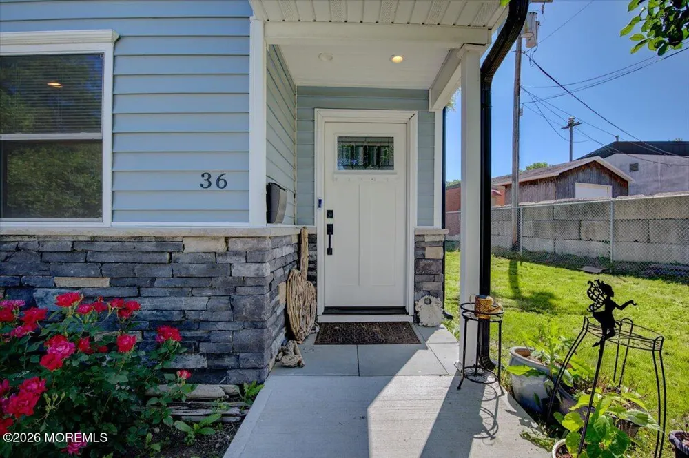 36 Frazee Place Keansburg, NJ 07734