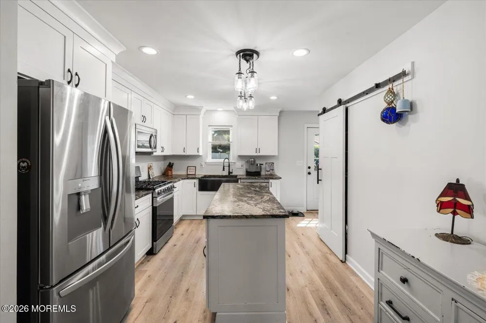 36 Frazee Place Keansburg, NJ 07734