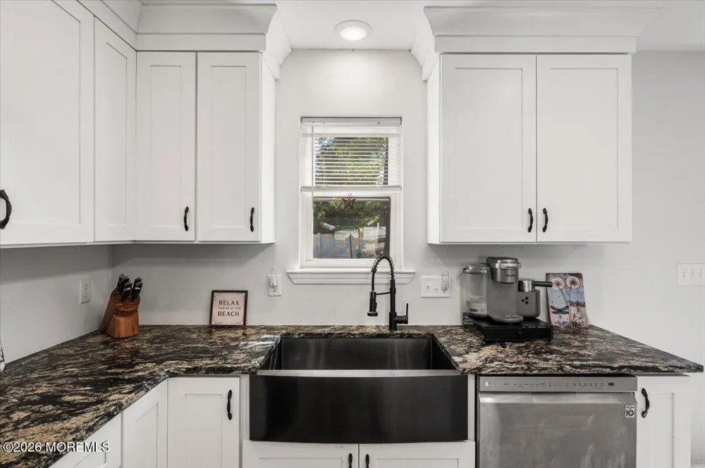 36 Frazee Place Keansburg, NJ 07734