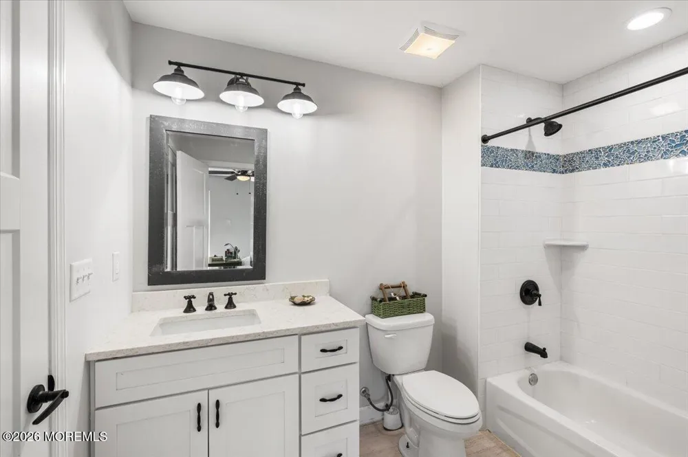 36 Frazee Place Keansburg, NJ 07734