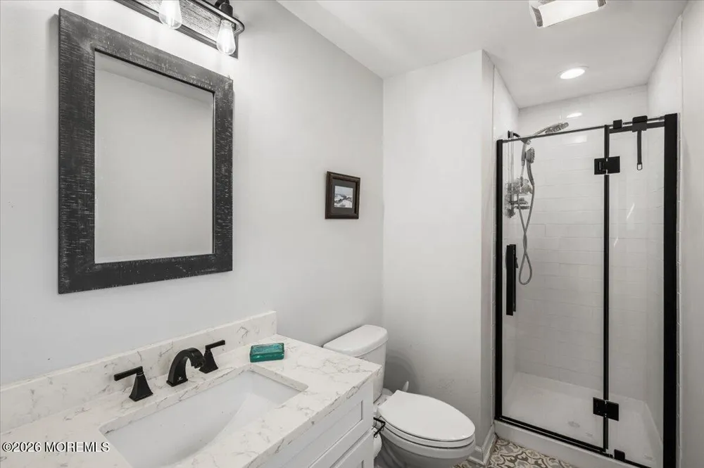 36 Frazee Place Keansburg, NJ 07734