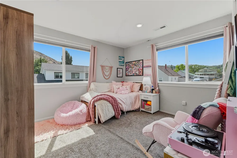 410 Riverside Meadow Cashmere, WA 98815