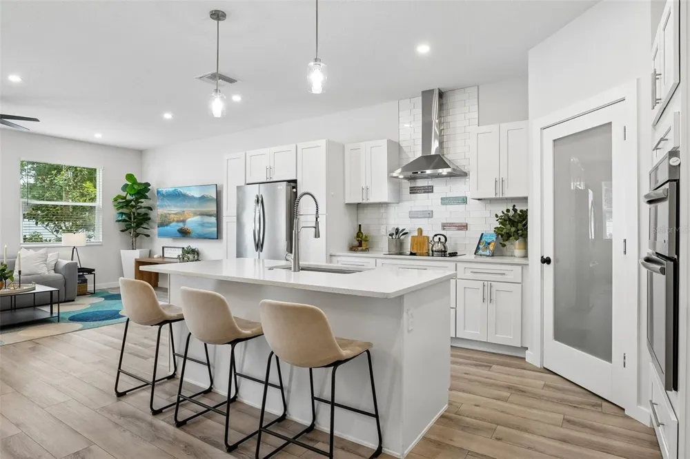 4277 43RD AVENUE St Petersburg, FL 33714