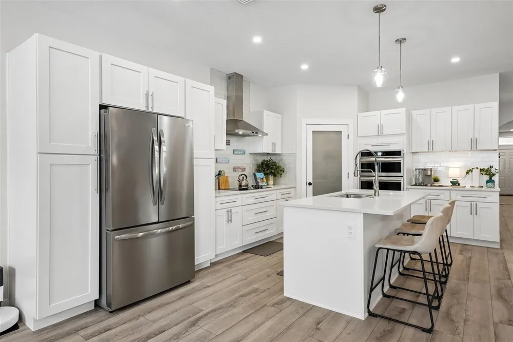 4277 43RD AVENUE St Petersburg, FL 33714