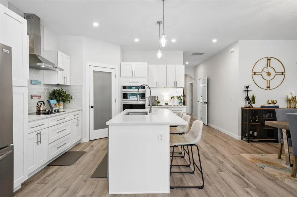 4277 43RD AVENUE St Petersburg, FL 33714