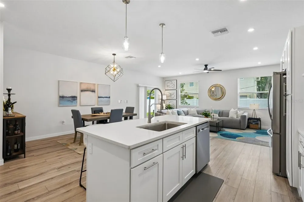 4277 43RD AVENUE St Petersburg, FL 33714