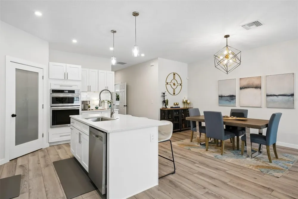 4277 43RD AVENUE St Petersburg, FL 33714