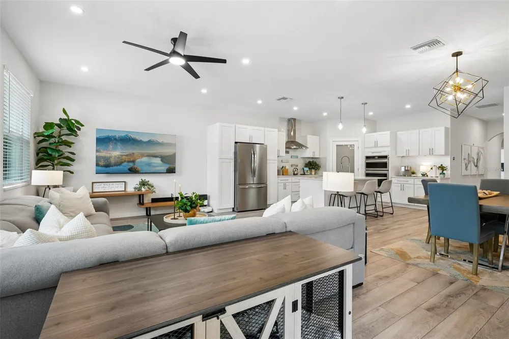 4277 43RD AVENUE St Petersburg, FL 33714