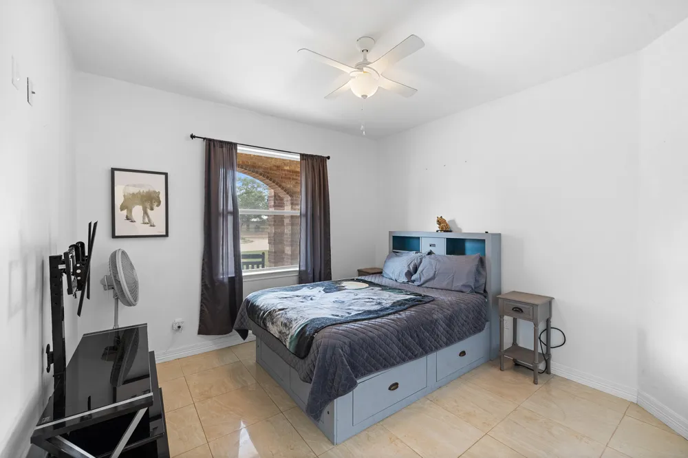 1102 Private Road 2332 Giddings, TX 78942