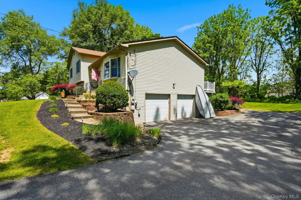163 Van Keuren Avenue Pine Bush, NY 12566