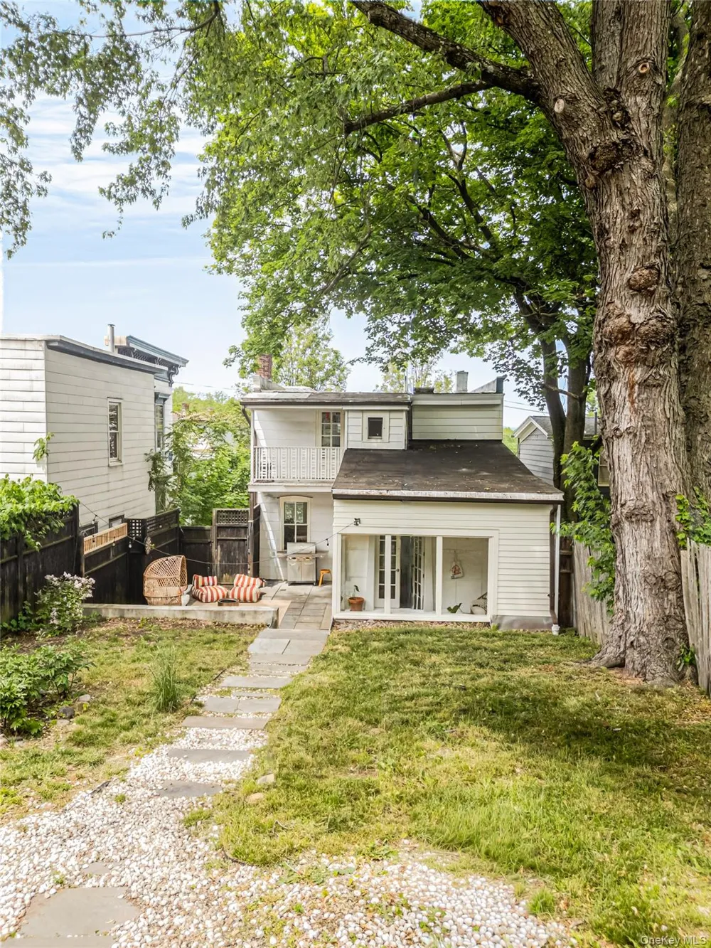 16 Worth Avenue Hudson, NY 12534
