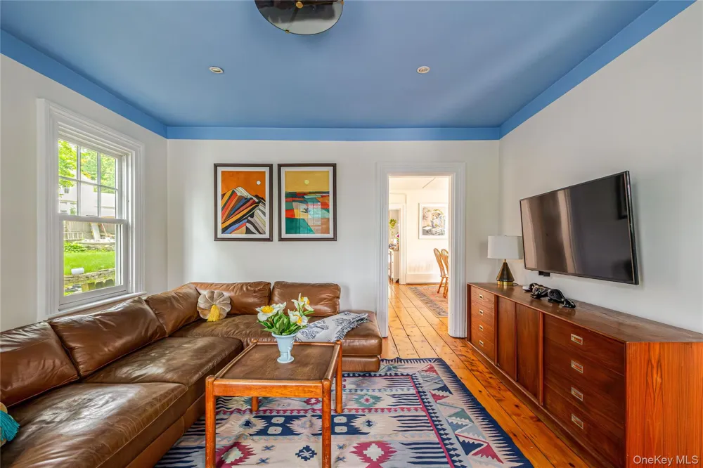 16 Worth Avenue Hudson, NY 12534