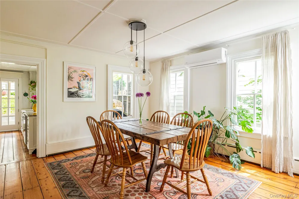 16 Worth Avenue Hudson, NY 12534