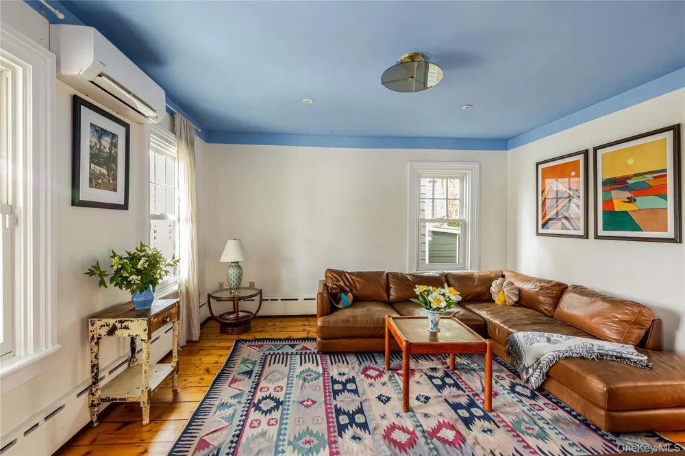 16 Worth Avenue Hudson, NY 12534