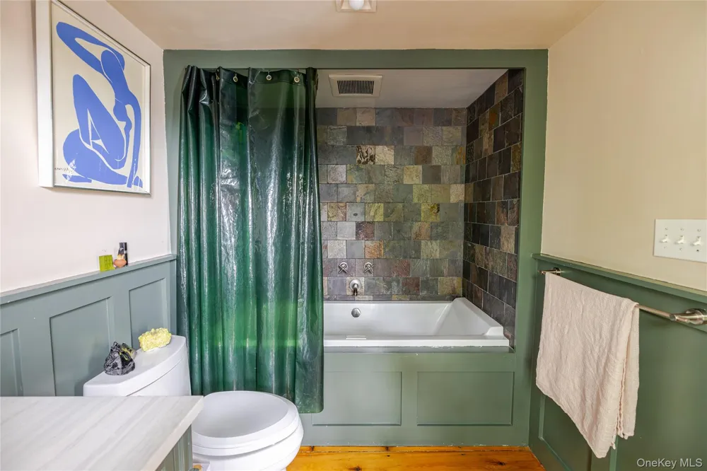 16 Worth Avenue Hudson, NY 12534