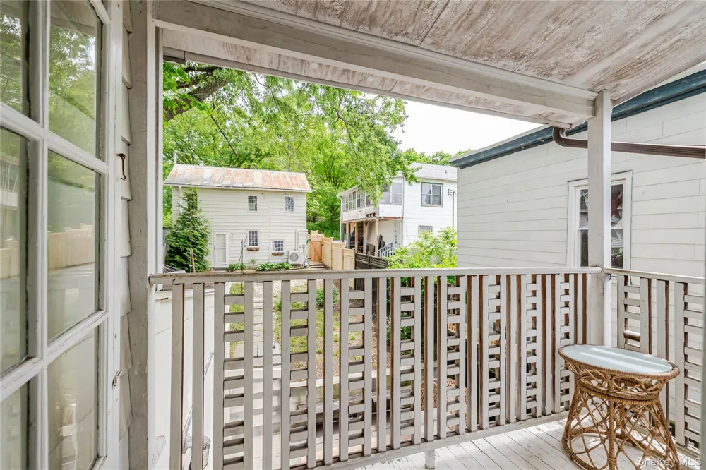 16 Worth Avenue Hudson, NY 12534