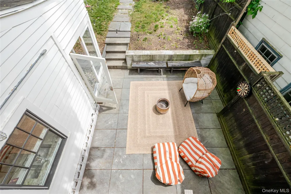 16 Worth Avenue Hudson, NY 12534