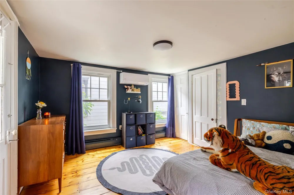 16 Worth Avenue Hudson, NY 12534