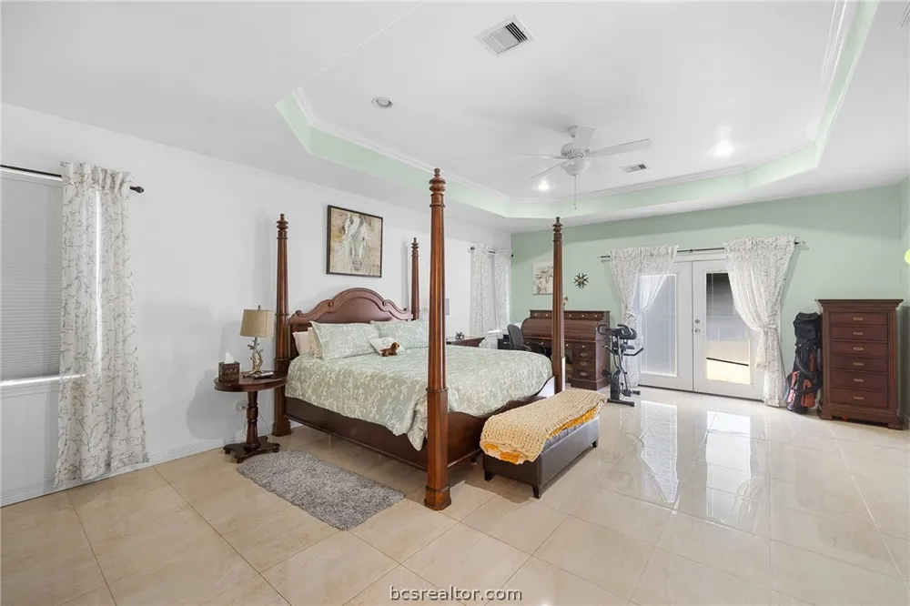 1102 Private Road 2332 Giddings, TX 78942