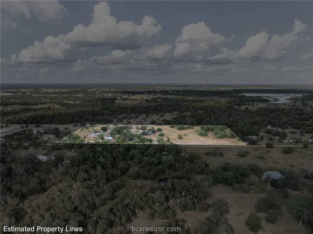 1102 Private Road 2332 Giddings, TX 78942