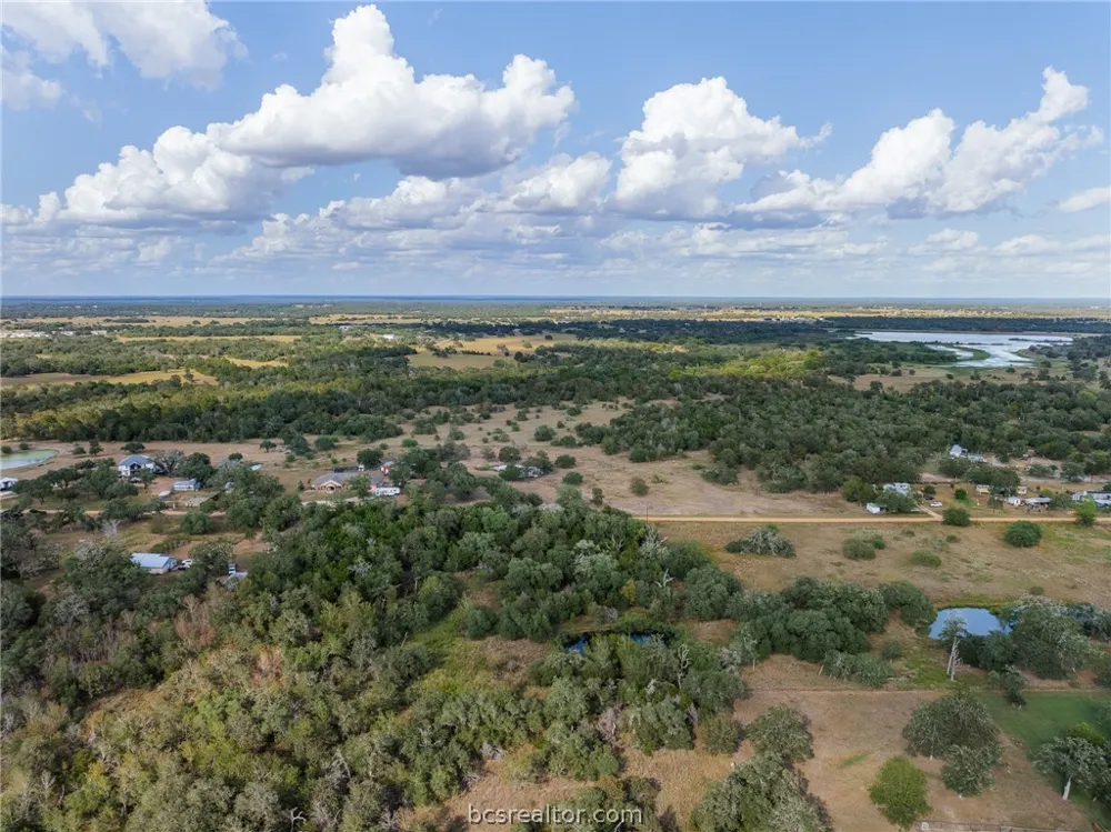 1102 Private Road 2332 Giddings, TX 78942
