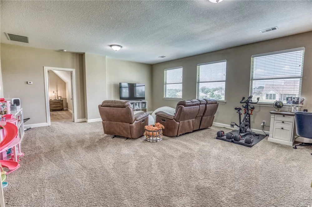 586 Ruby Drive Bellville, TX 77418
