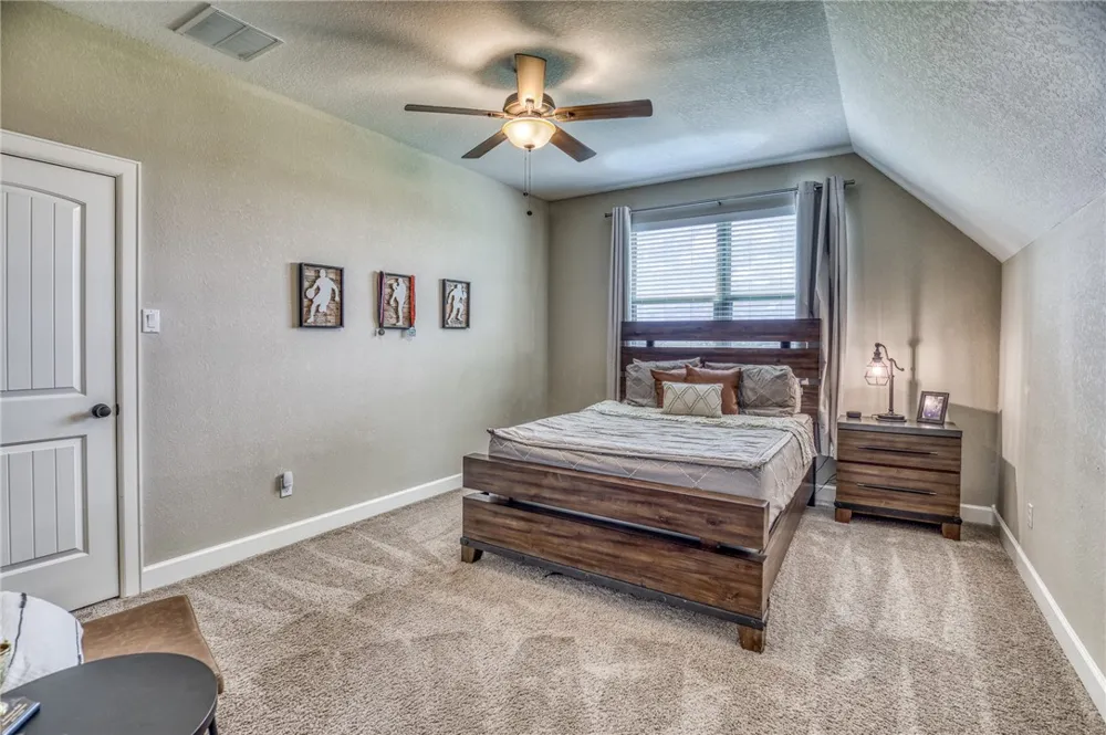 586 Ruby Drive Bellville, TX 77418