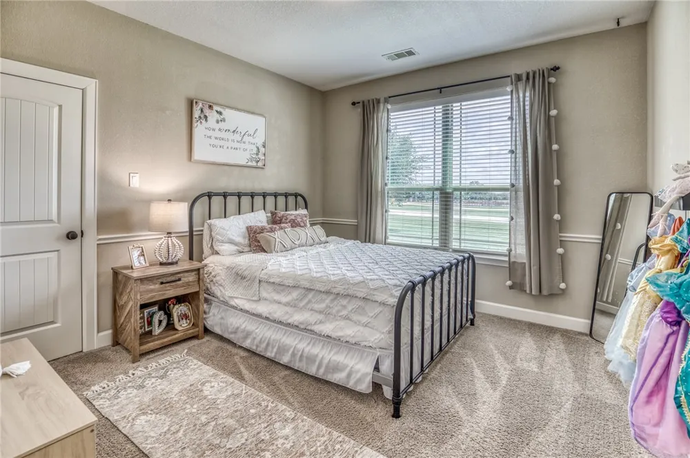 586 Ruby Drive Bellville, TX 77418