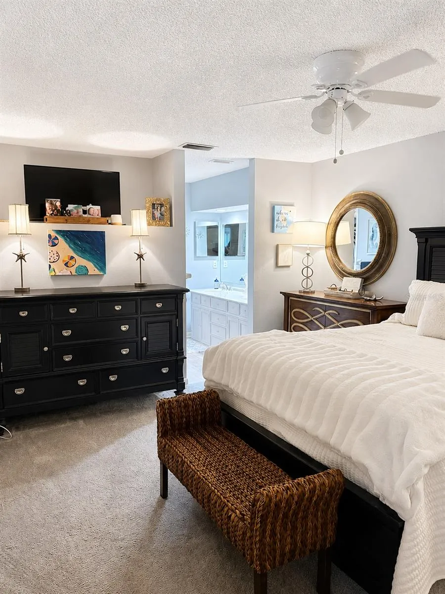 8804 40TH LANE Pinellas Park, FL 33782