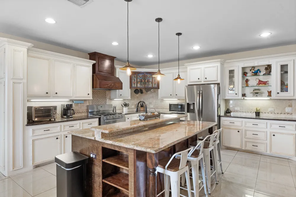 1102 Private Road 2332 Giddings, TX 78942