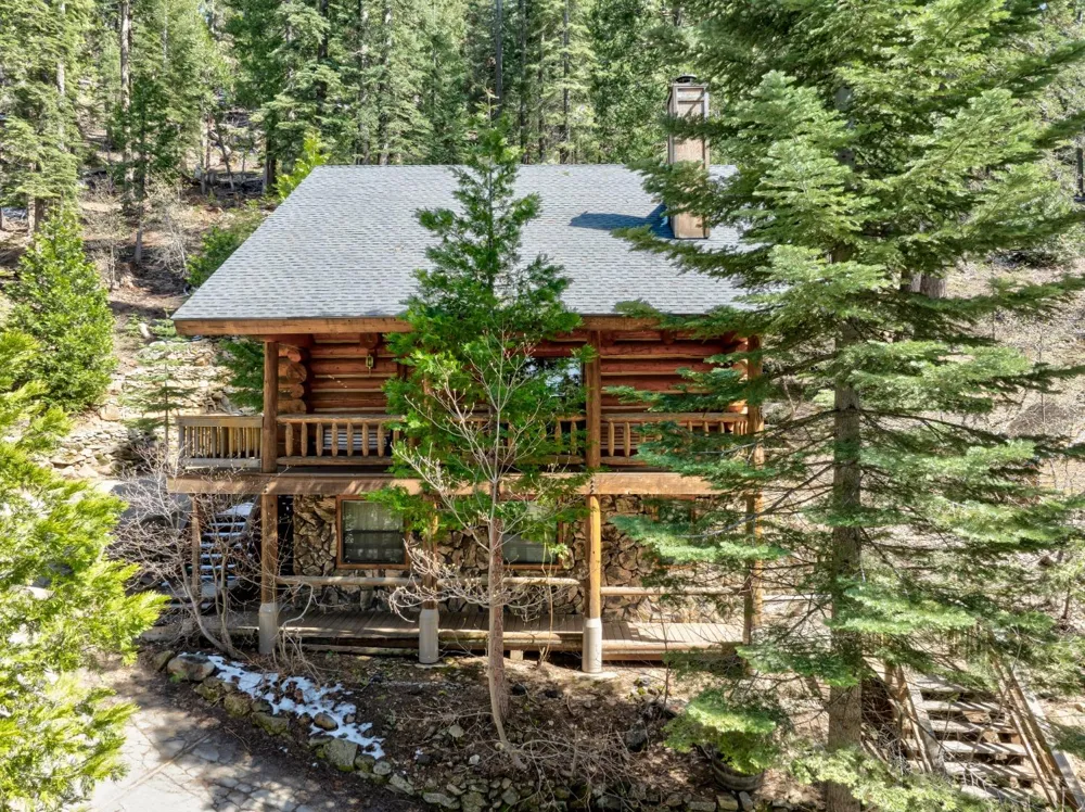 7426 Henness Ridge Road Yosemite West, CA 95389