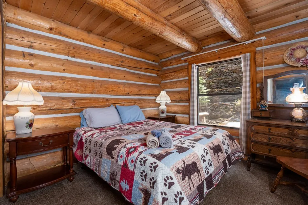 7426 Henness Ridge Road Yosemite West, CA 95389