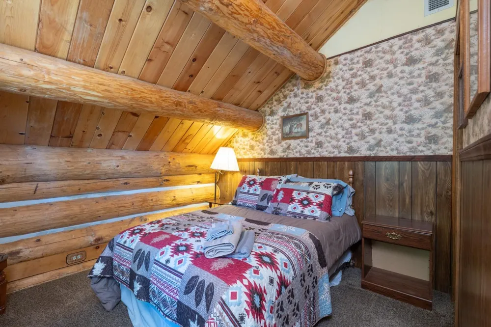 7426 Henness Ridge Road Yosemite West, CA 95389