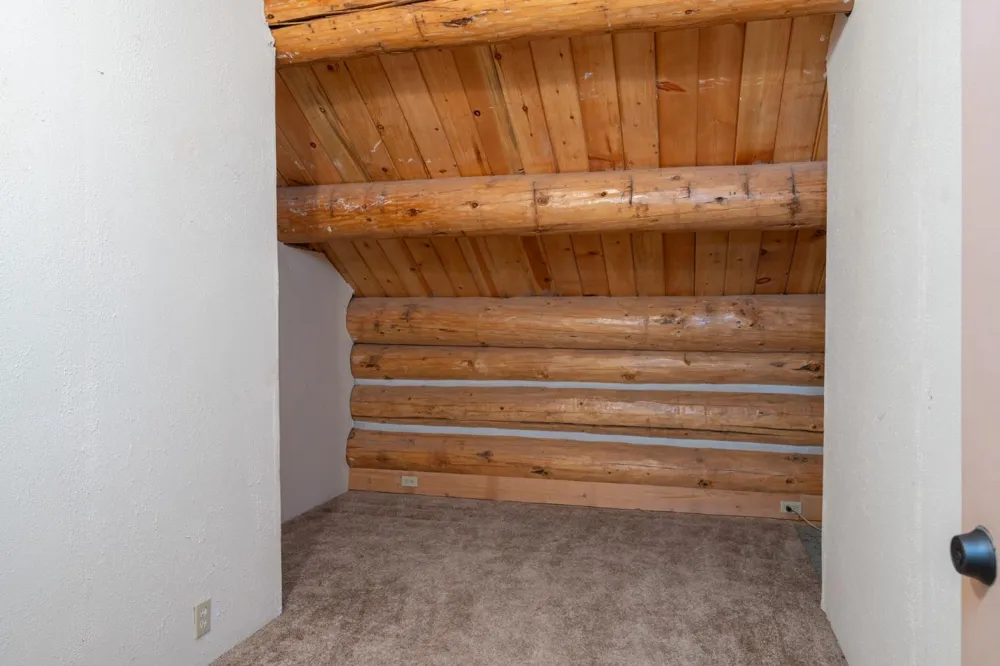7426 Henness Ridge Road Yosemite West, CA 95389