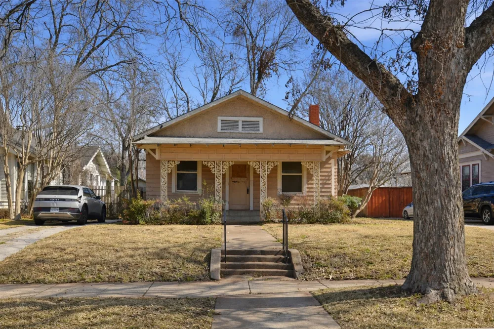 318 S Montclair Avenue