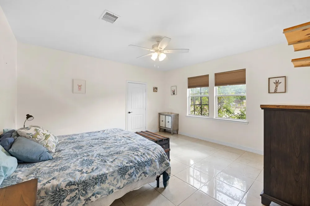 1102 Private Road 2332 Giddings, TX 78942