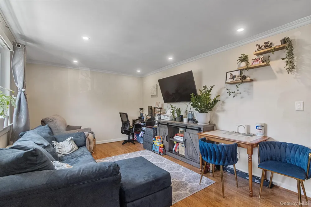 73-11 263rd Street #B Glen Oaks, NY 11004