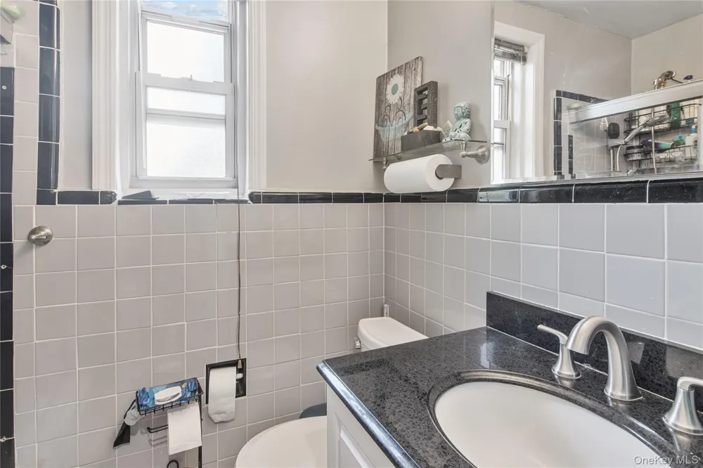 73-11 263rd Street #B Glen Oaks, NY 11004