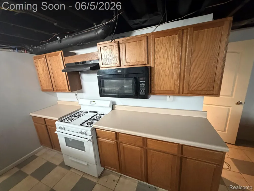 47 Osceola Drive Pontiac City, MI 48341