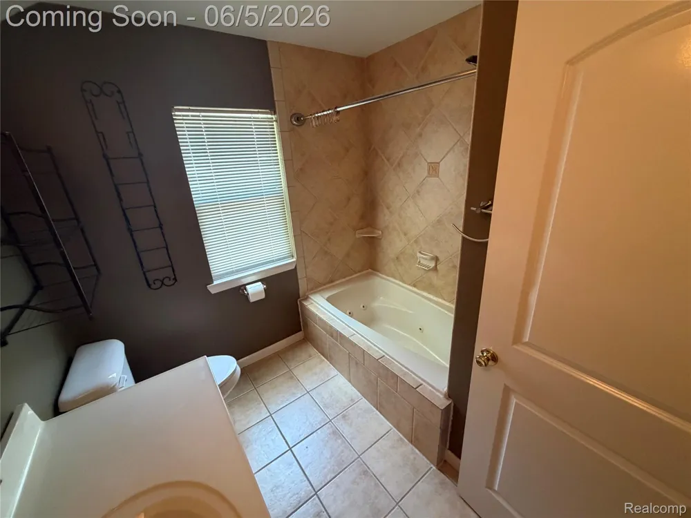 47 Osceola Drive Pontiac City, MI 48341