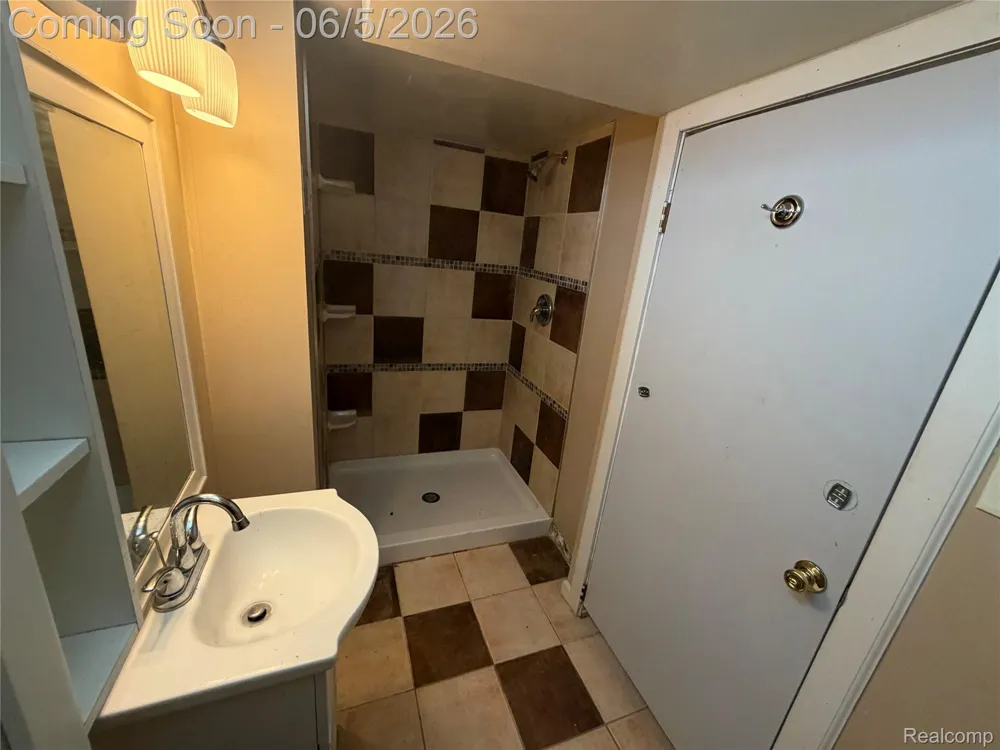 47 Osceola Drive Pontiac City, MI 48341