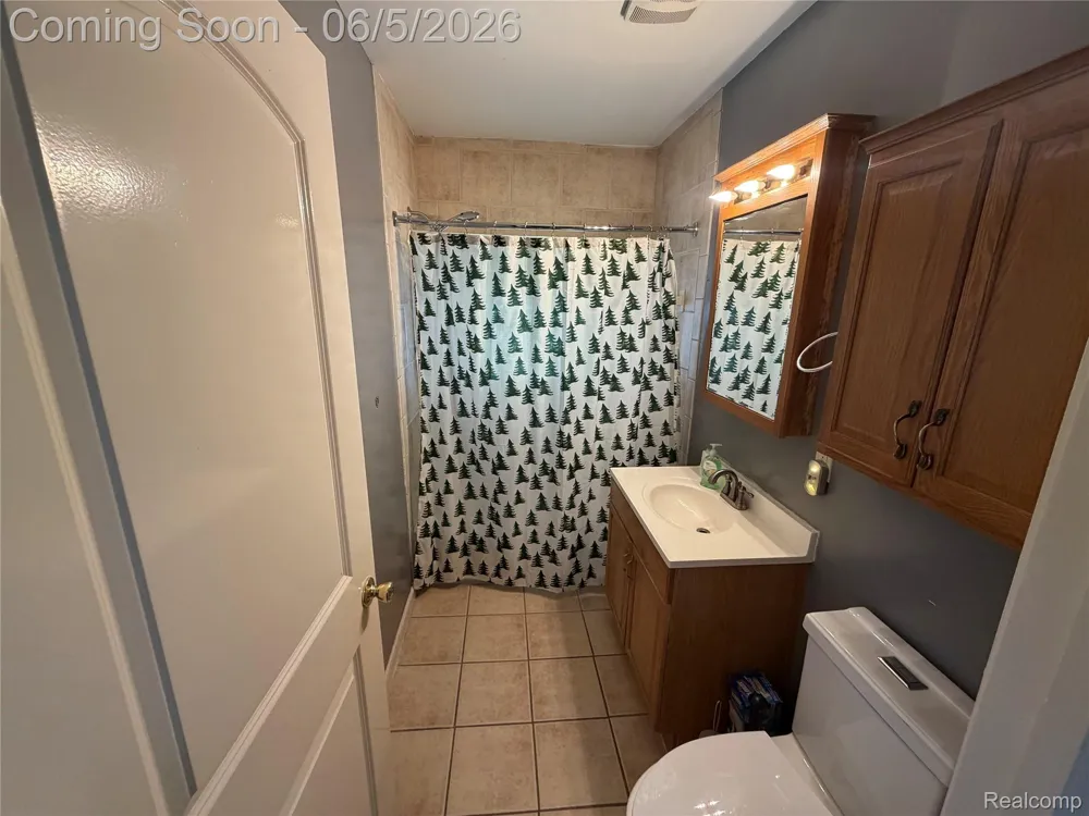 47 Osceola Drive Pontiac City, MI 48341