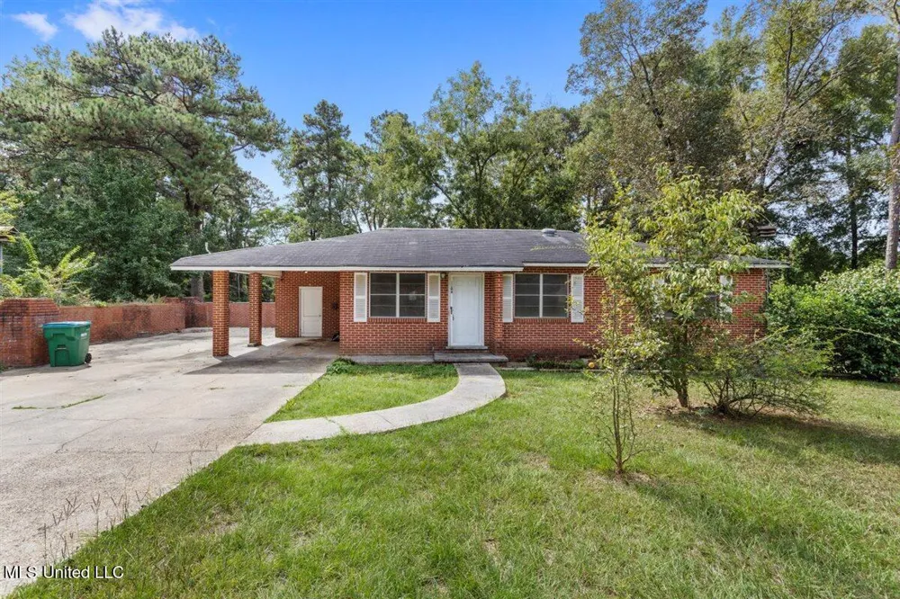 1104 Fairview Drive Waynesboro, MS 39367