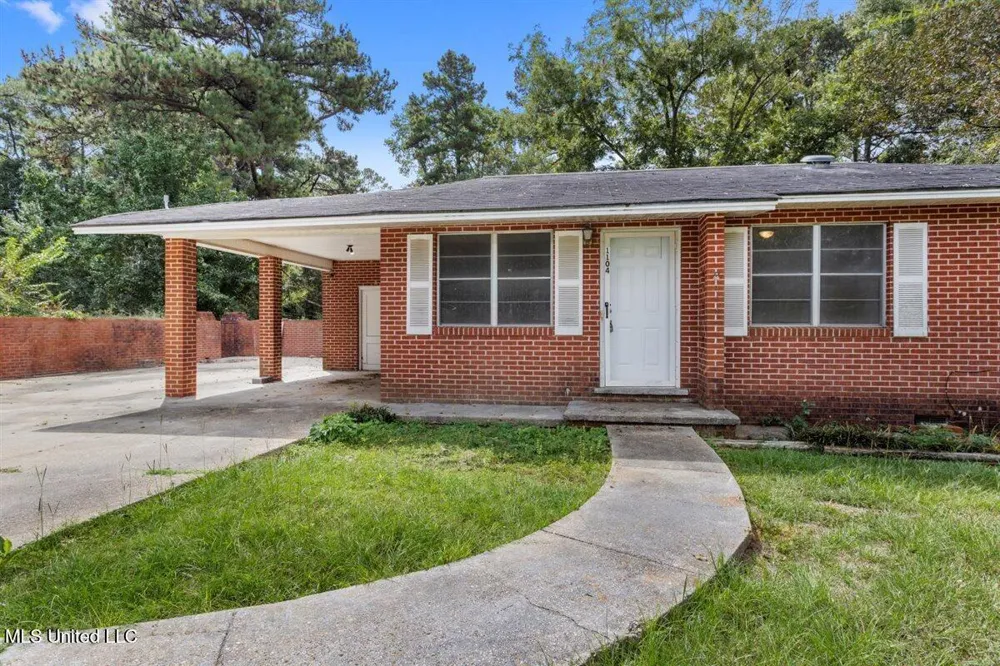 1104 Fairview Drive Waynesboro, MS 39367