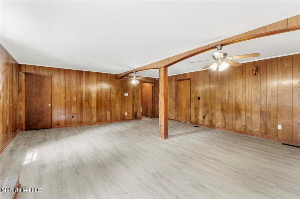 1104 Fairview Drive Waynesboro, MS 39367