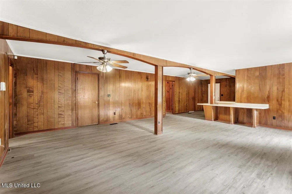 1104 Fairview Drive Waynesboro, MS 39367
