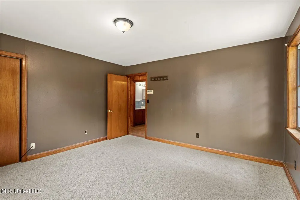 1104 Fairview Drive Waynesboro, MS 39367
