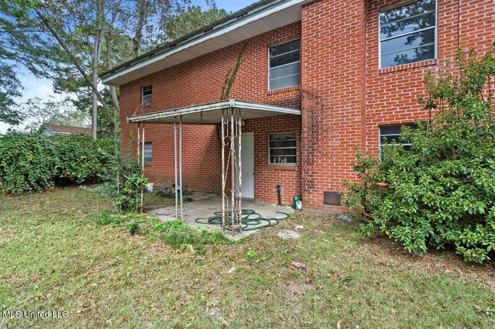 1104 Fairview Drive Waynesboro, MS 39367
