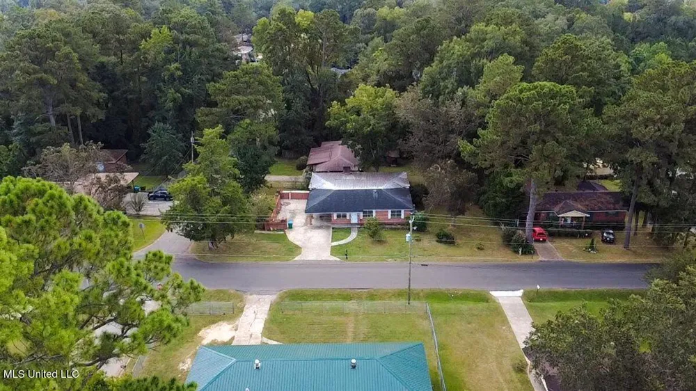 1104 Fairview Drive Waynesboro, MS 39367
